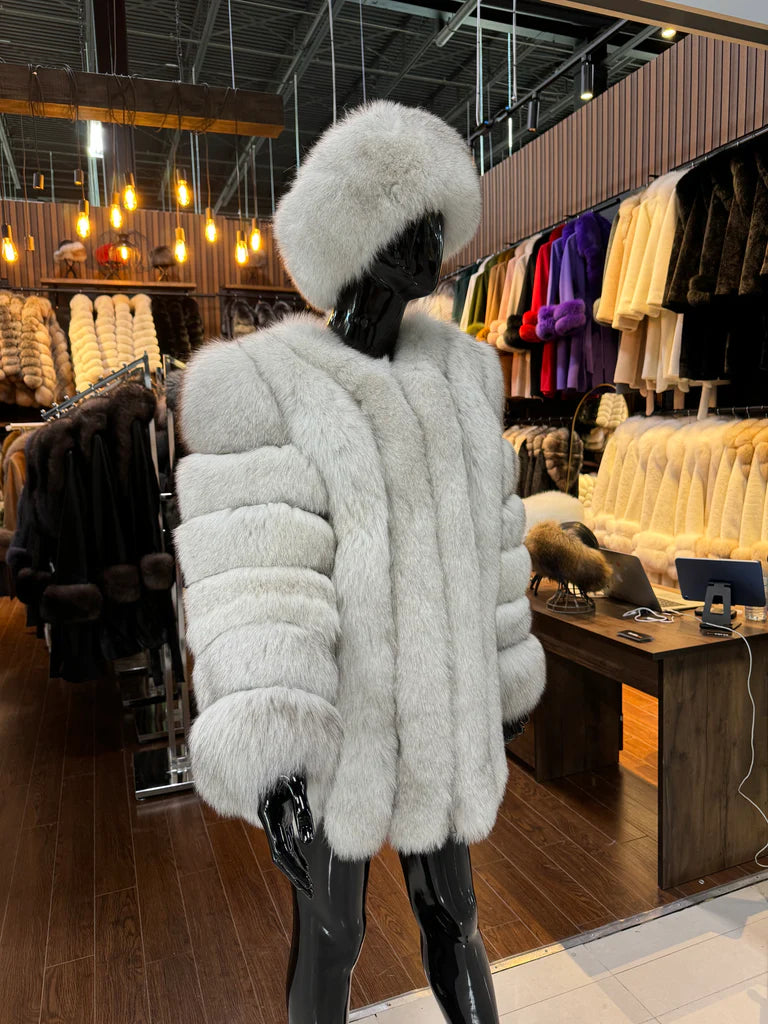 NATURAL BEYAZ ÇUBUK MODEL TILKI KÜRKÜ – ÇIKARILABILIR KOLLU